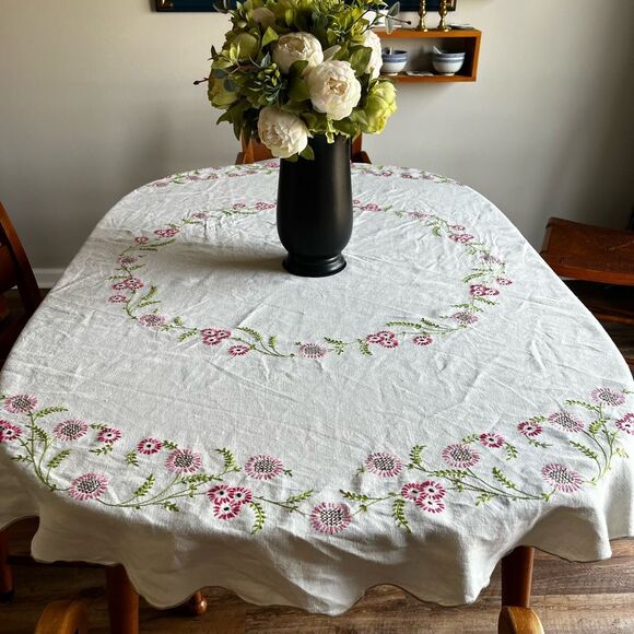 Vintage Hand Embroidered Linen Tablecloth Pink Floral Oval Cottagecore Farmhouse - Picture 1 of 9